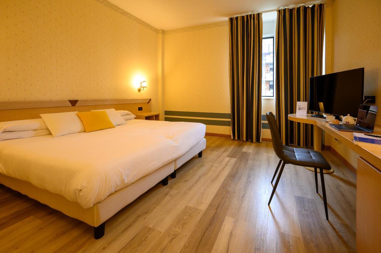 Hotel Torre Di Pratolungo Rome Exterior photo